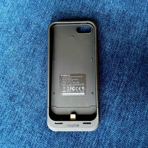 Iphone 5 charging case black mophie juice pack air™ made